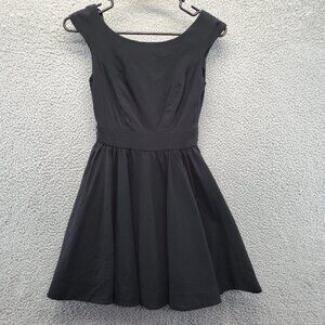 Swing Dress Little Black Dress Sleeveless V Neck Flare Skirt XOXO‎ Size O